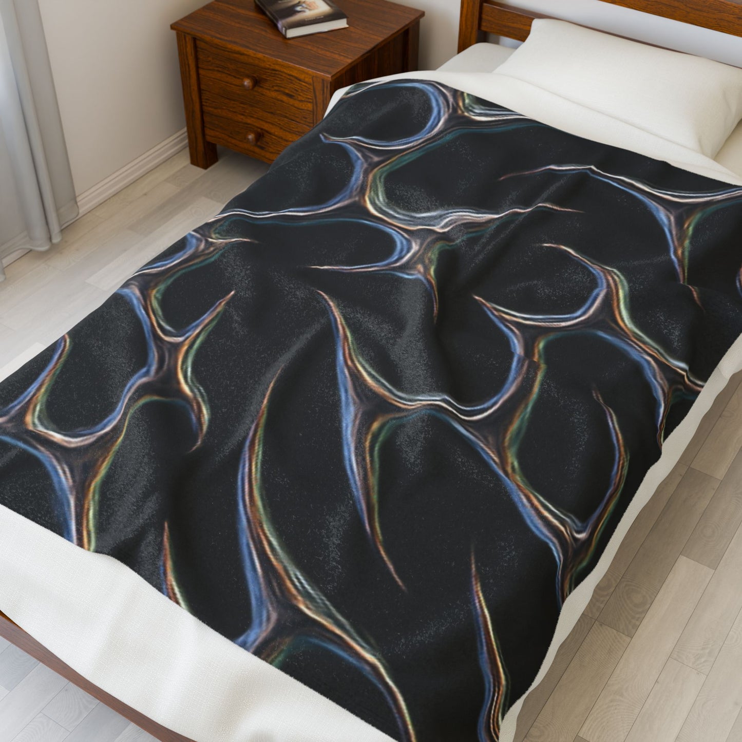 Iridescent Flame Pattern Velveteen Plush Blanket — Cozy Black Abstract Throw