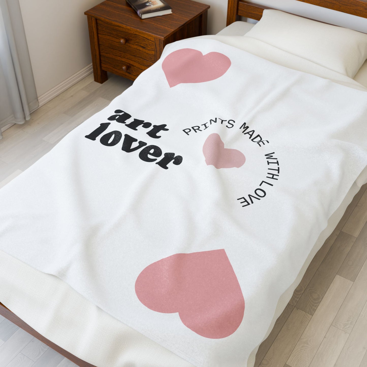 Art Lover Velveteen Plush Blanket – "Prints Made With Love" Heart Design
